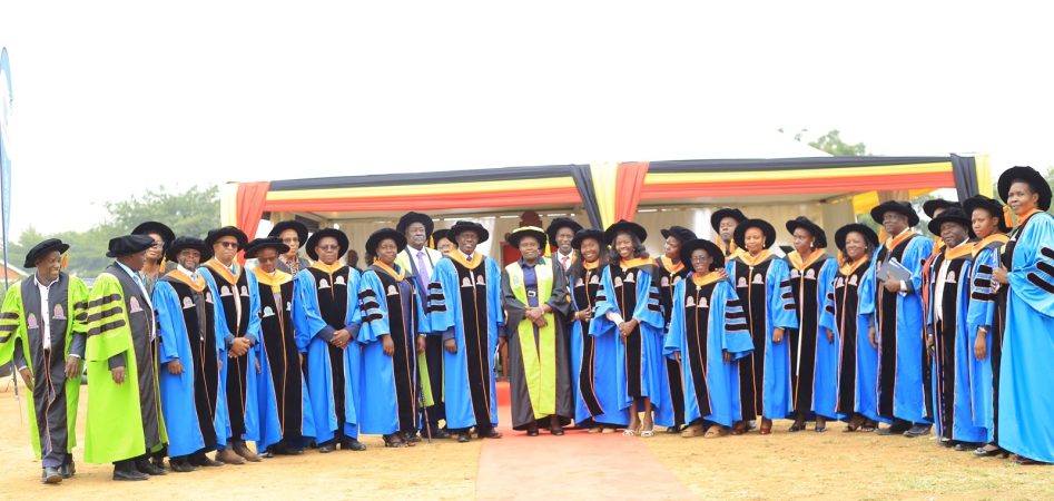 “Shun Corruption”: President Museveni Challenges 5,138 Graduates at Kyambogo University’s 21st Ceremony