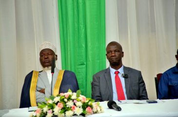 The Mufti and the DVC F&A during the event.